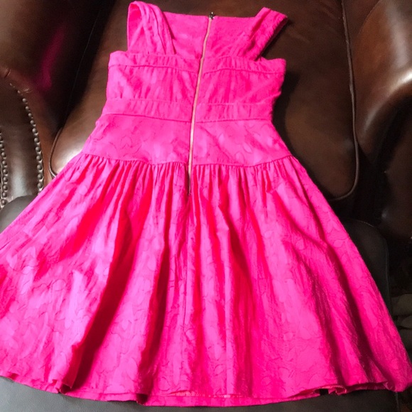 size 4.
Seamline Cynthia Steffe dress. Made in US. - Picture 3 of 10